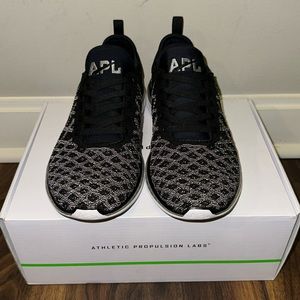 APL Techloom Phantom Sneakers Women's Size 8.5 Black Metallic Silver BRAND NEW